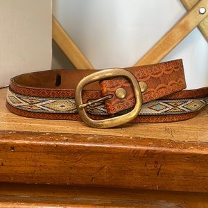American Eagle belt